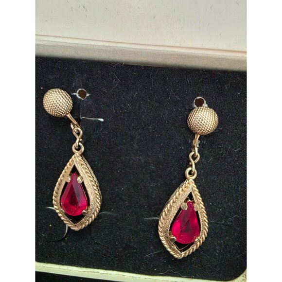 Sarah Coventry Gold Tone Scarlett Tears Red Gem Necklace & Earrings Set In Box - Picture 5 of 8